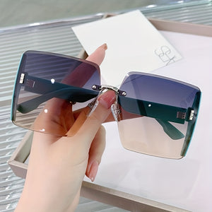 Retro Luxury Square Sunglasses for Women - for Fashionable Summer Outdoor Travel