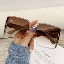 Retro Luxury Square Sunglasses for Women - for Fashionable Summer Outdoor Travel